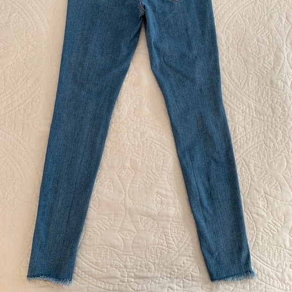 Levi's High Rise Super Skinny Jean - Picture 4 of 5